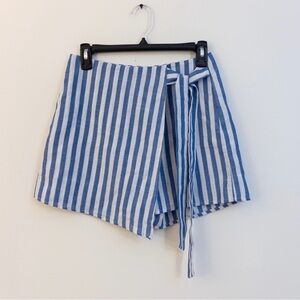 NWOT Nautical Blue & White Striped Wrap Front Tie Shorts – Size S